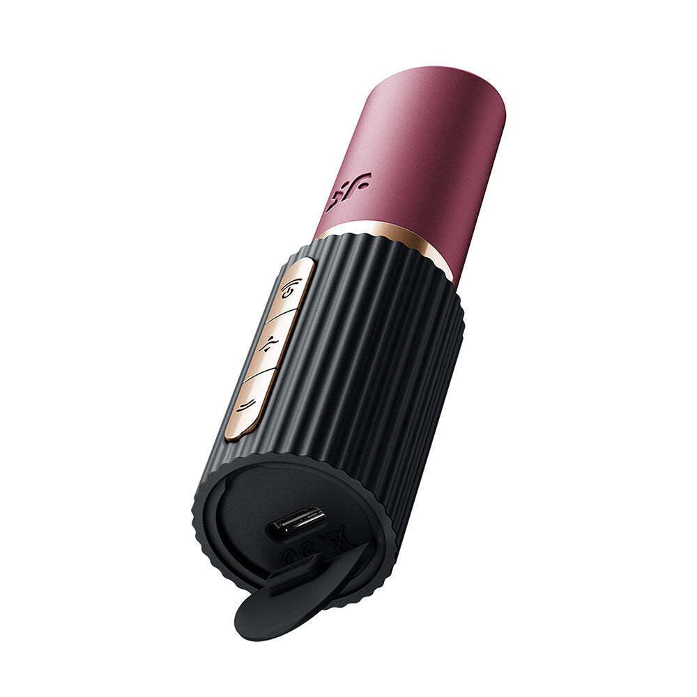 Pro 2 kiss displaying usb-c charging port